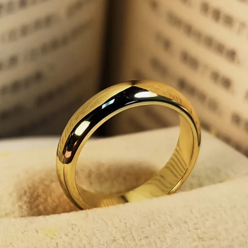 Timeless Love 18K Band