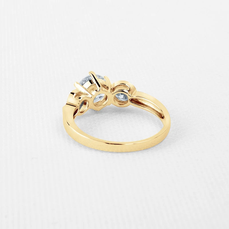 Beautiful 10K Gold Classic Three Stone Ring