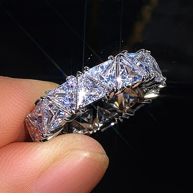 Dazzling AAA Zircon Engagement Ring