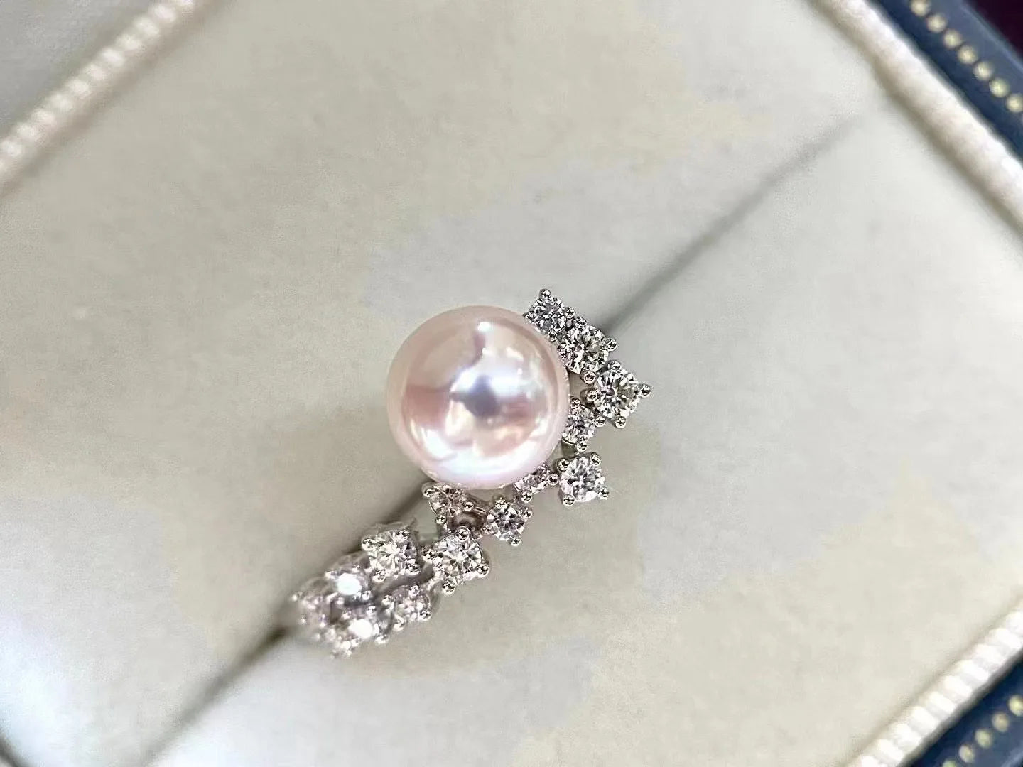 Sophisticated 8-8.5mm Pearl Jewelry Set