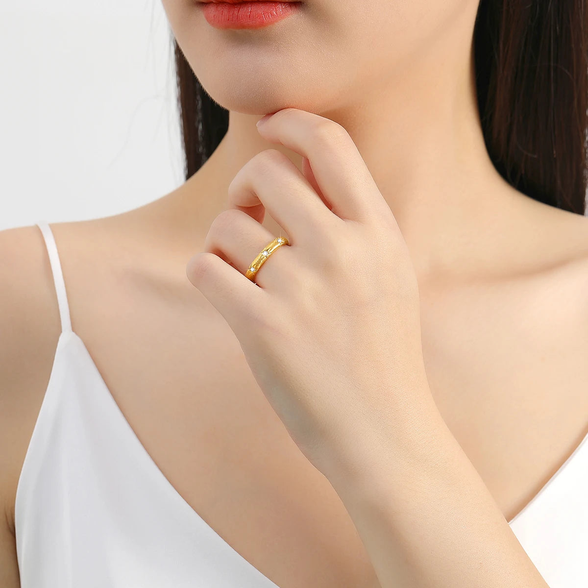 Luxury Designer Moissanite Ring in 18k Gold