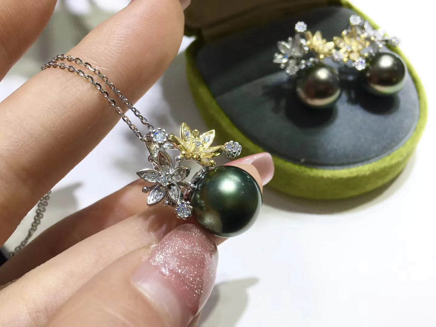 Amazing 9-10mm Tahitian Pearl Jewelry Set - 925 Sterling Silver