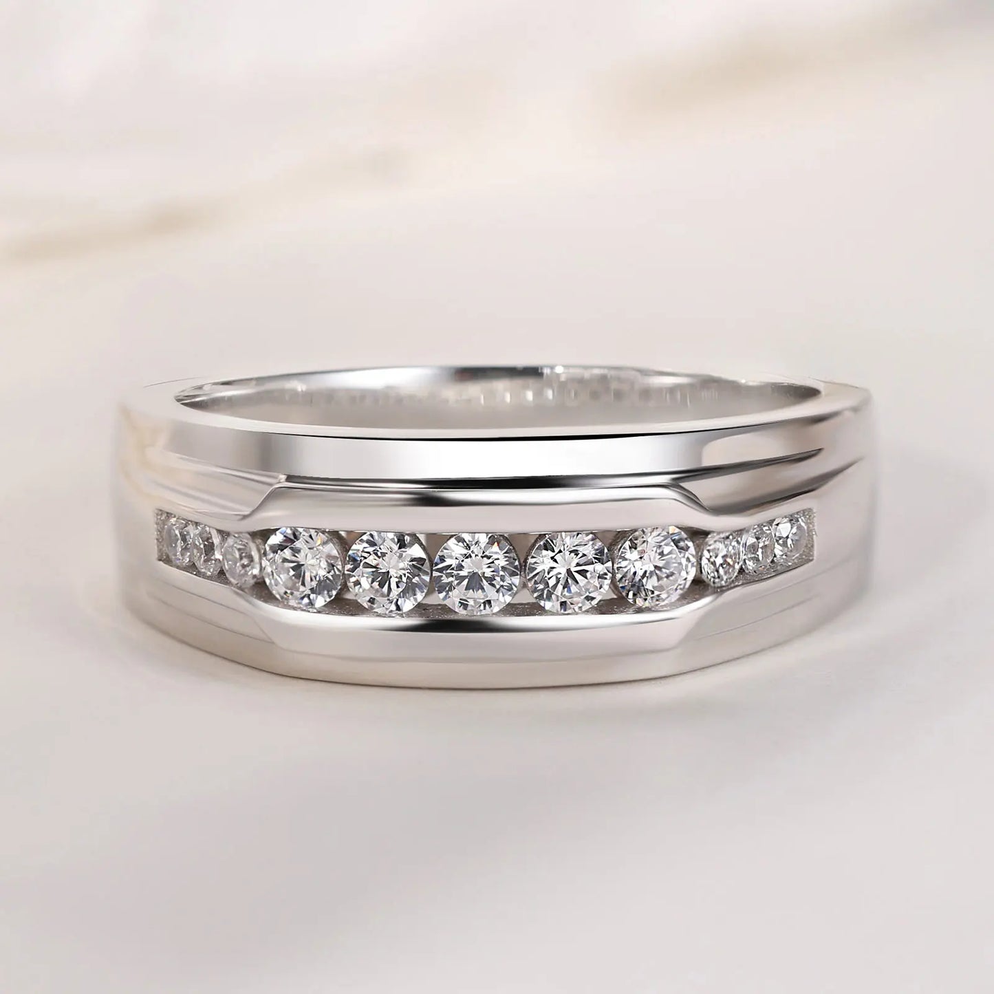 Elegant 925 Sterling Silver Moissanite Engagement Ring