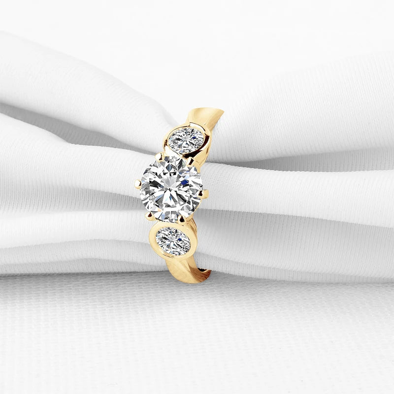 Beautiful 10K Gold Classic Three Stone Ring